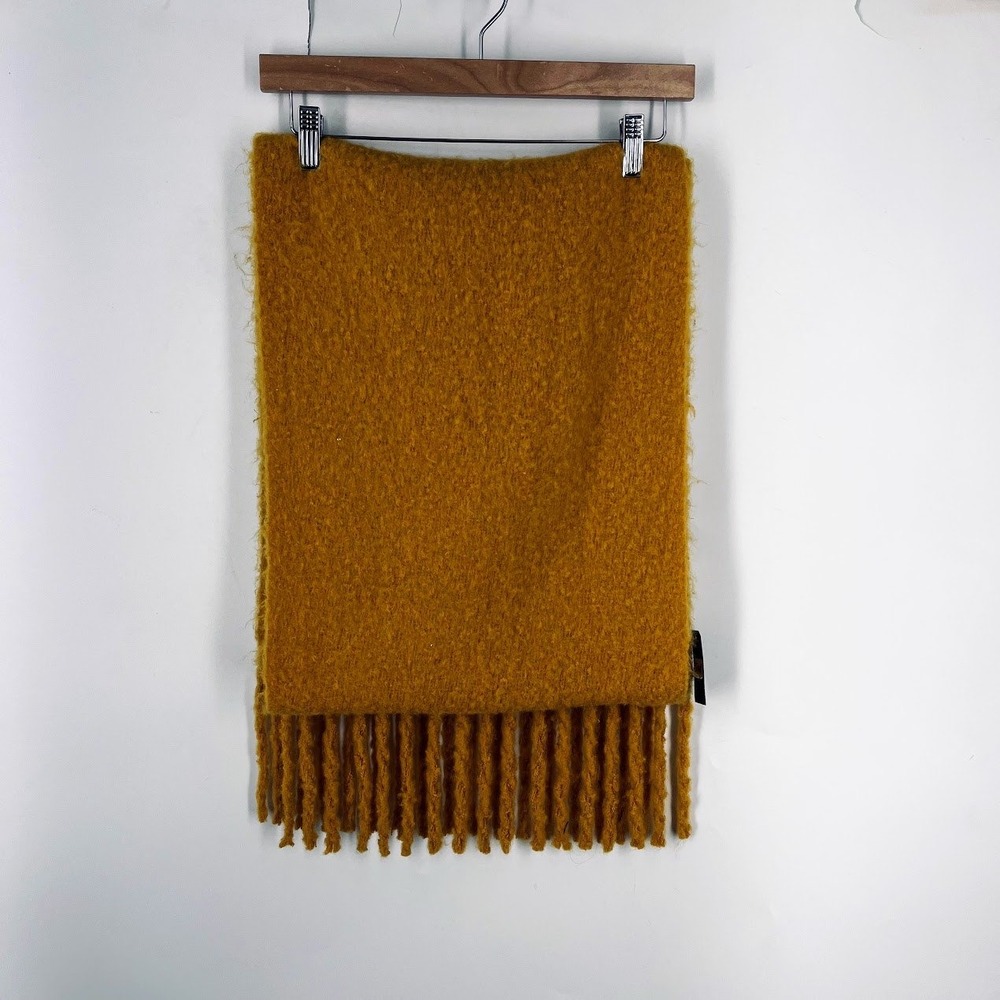 Melrose and Market Yellow Treasure Fuzzy Oversized Fringe Scarf MM475286NS NEW